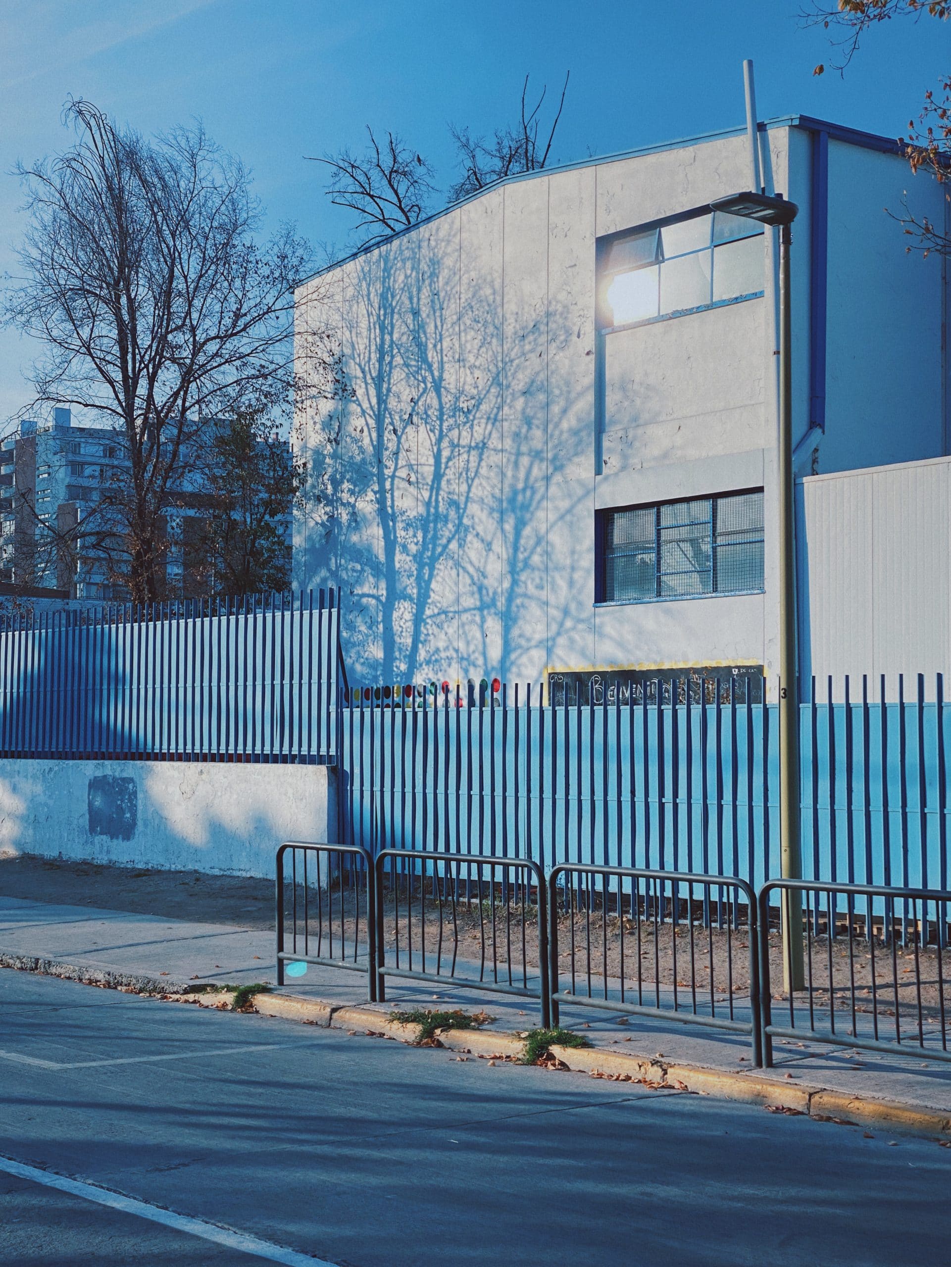 Разговор глухого с немым — Здесь в…